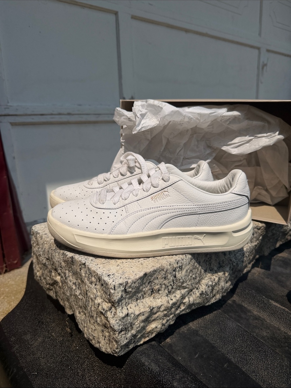 Puma Cream-White Leather Low-Top Sneakers